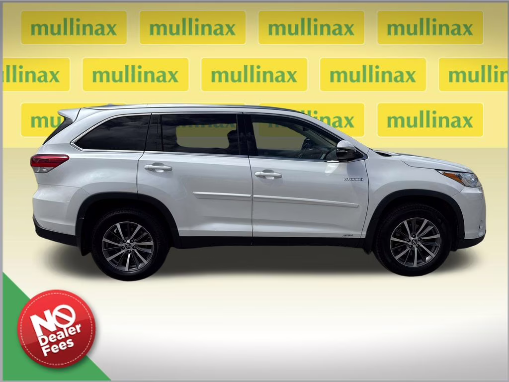 2019 Blizzard Pearl Toyota Highlander Hybrid XLE AWD SUV