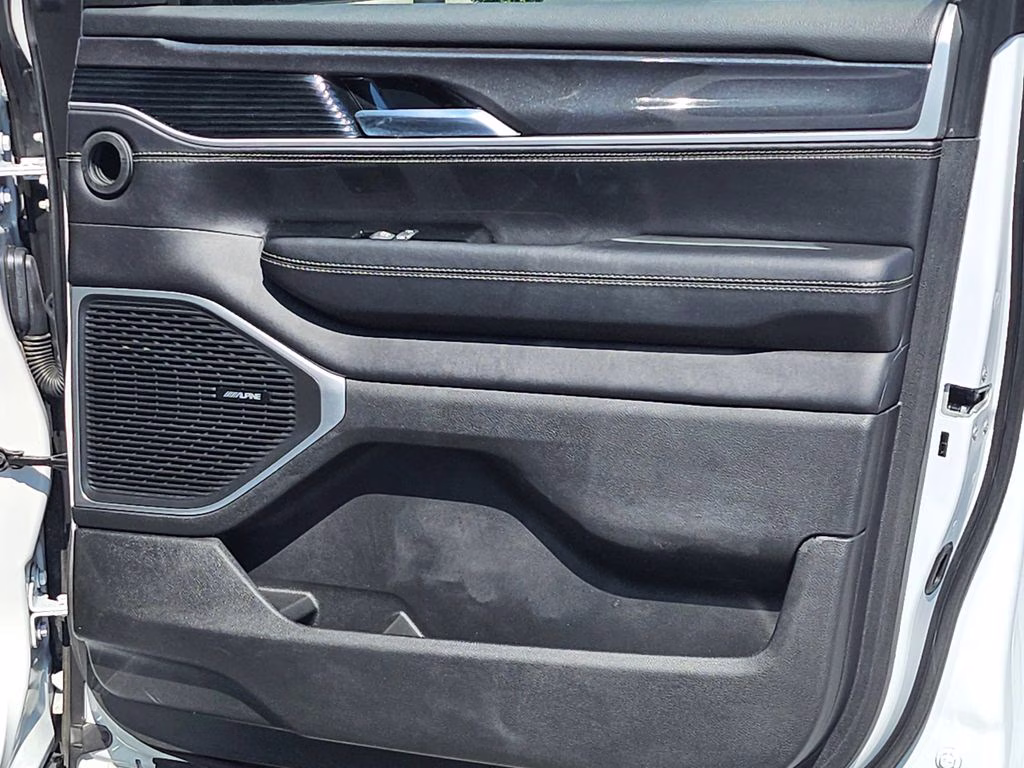 2023 Bright White Clearcoat Jeep Wagoneer Base 4X4 SUV