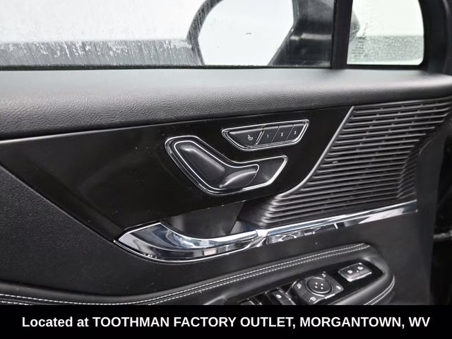 2022 Black Metallic Lincoln Corsair Standard AWD SUV