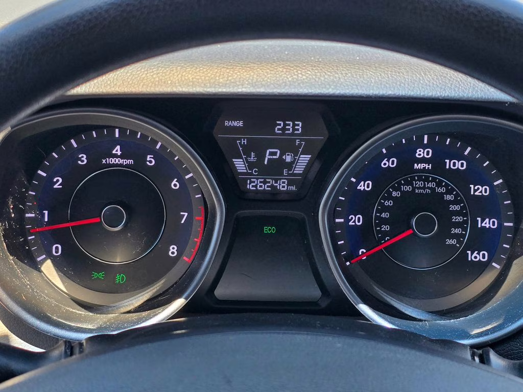 2016 Phantom Black Hyundai Elantra SE FWD Sedan