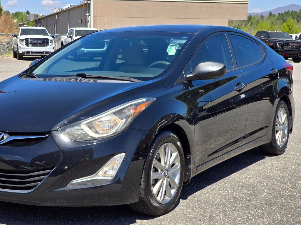 2016 Phantom Black Hyundai Elantra SE FWD Sedan