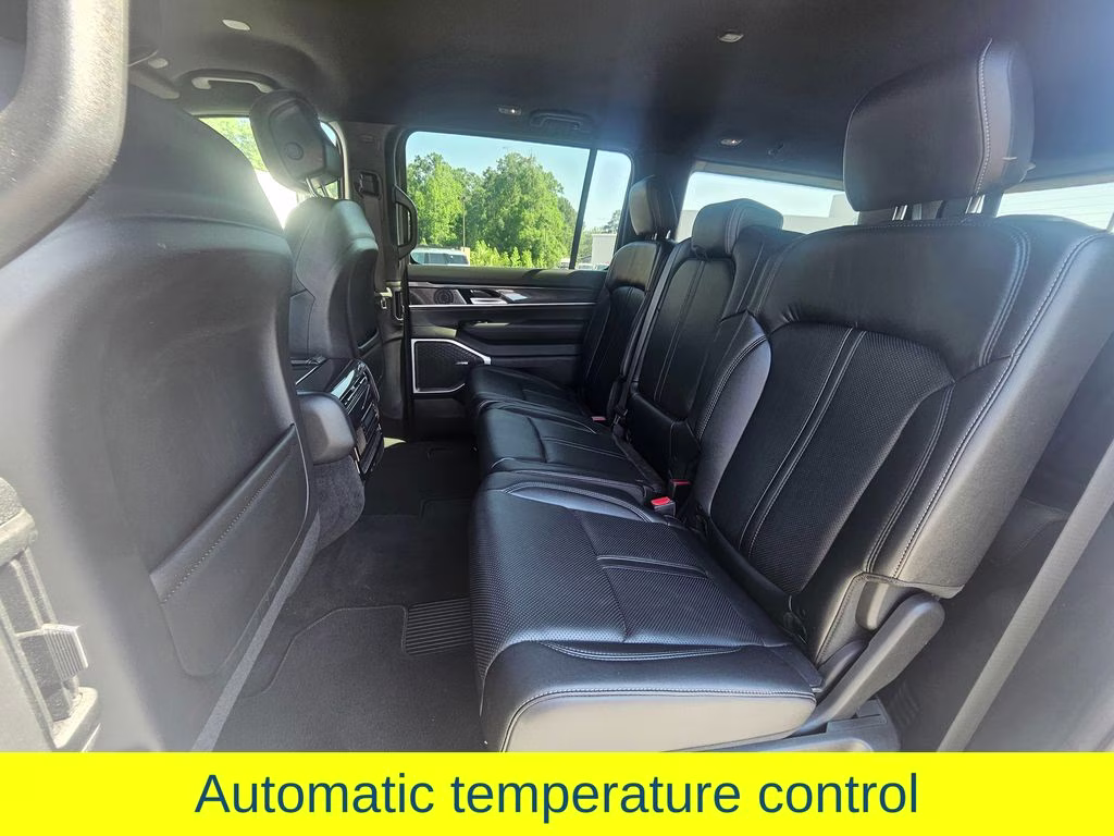2023 Bright White Clearcoat Jeep Wagoneer Base 4X4 SUV