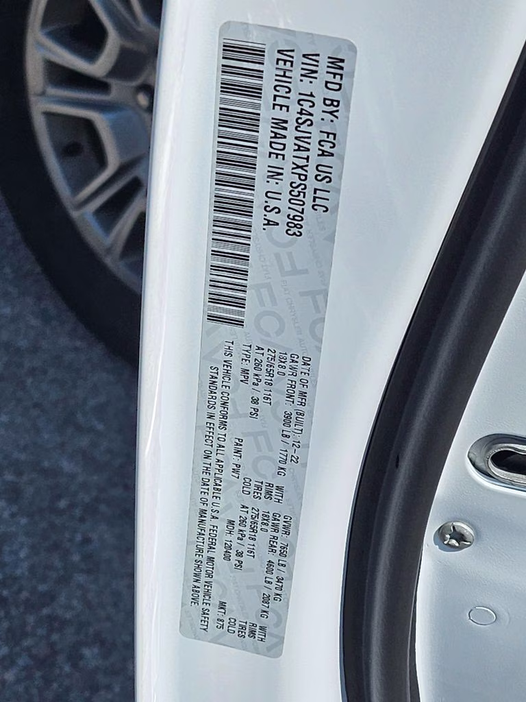 2023 Bright White Clearcoat Jeep Wagoneer Base 4X4 SUV