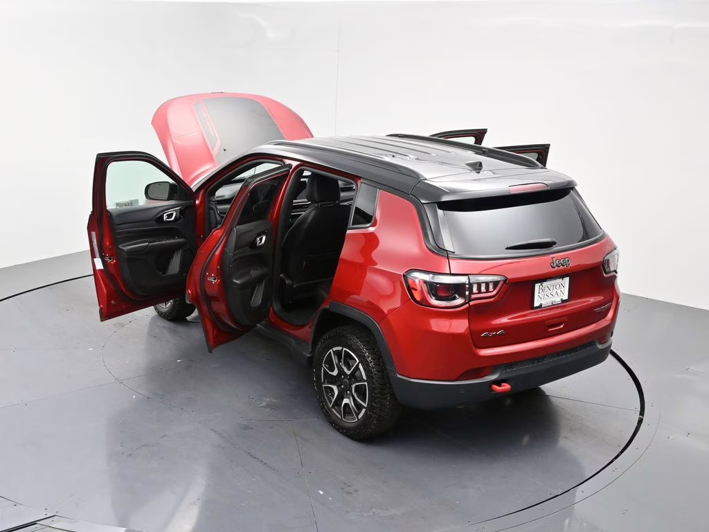 2025 Red Hot Pearlcoat Jeep Compass Trailhawk 4X4 SUV