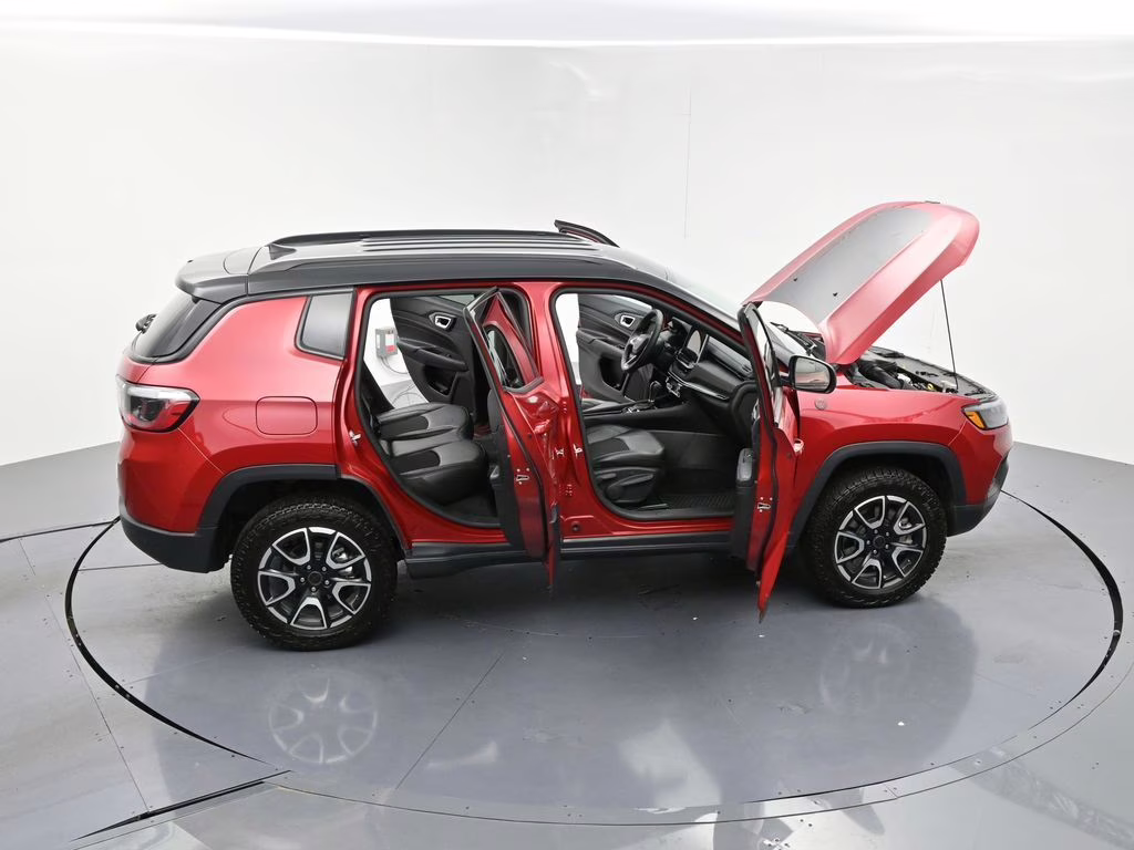2025 Red Hot Pearlcoat Jeep Compass Trailhawk 4X4 SUV