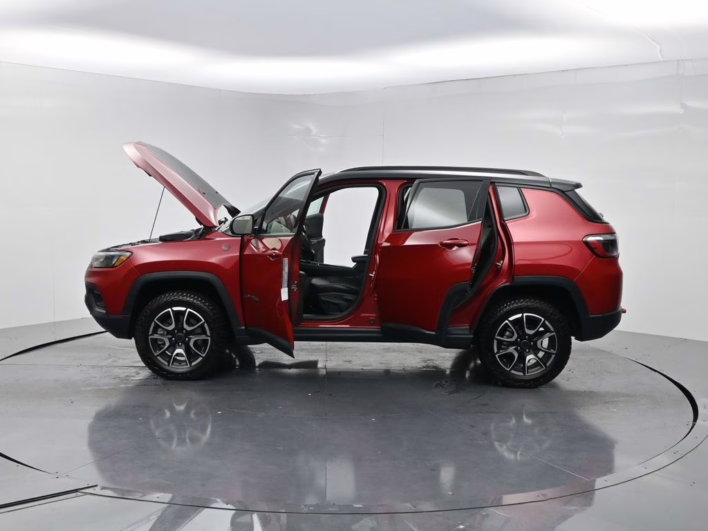2025 Red Hot Pearlcoat Jeep Compass Trailhawk 4X4 SUV