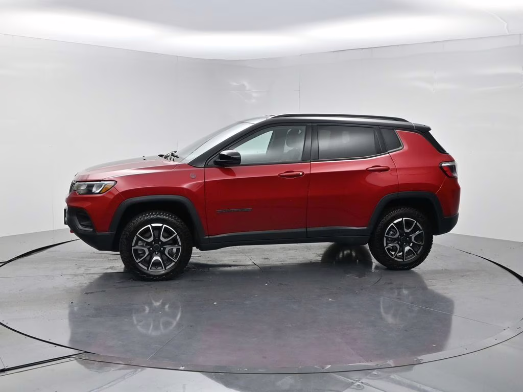 2025 Red Hot Pearlcoat Jeep Compass Trailhawk 4X4 SUV