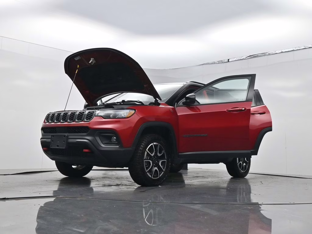 2025 Red Hot Pearlcoat Jeep Compass Trailhawk 4X4 SUV