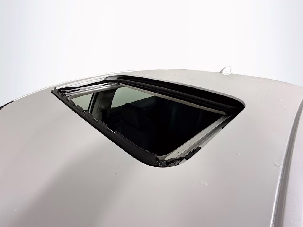 2026 Platinum White Pearl Honda Accord Hybrid Touring FWD Sedan