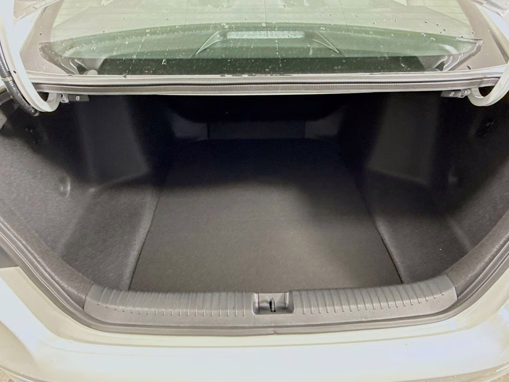 2026 Platinum White Pearl Honda Accord Hybrid Touring FWD Sedan
