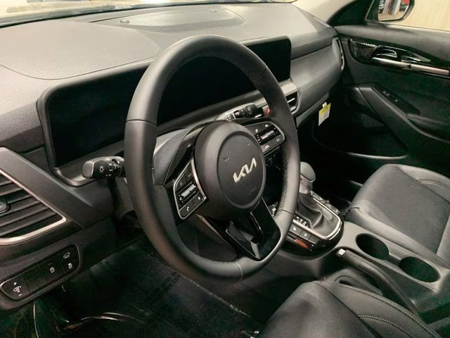 2026 Gravity Gray Kia Seltos EX AWD SUV