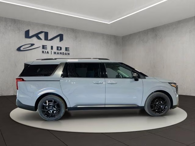 2026 Ceramic Silver Kia Carnival Hybrid SX FWD Van