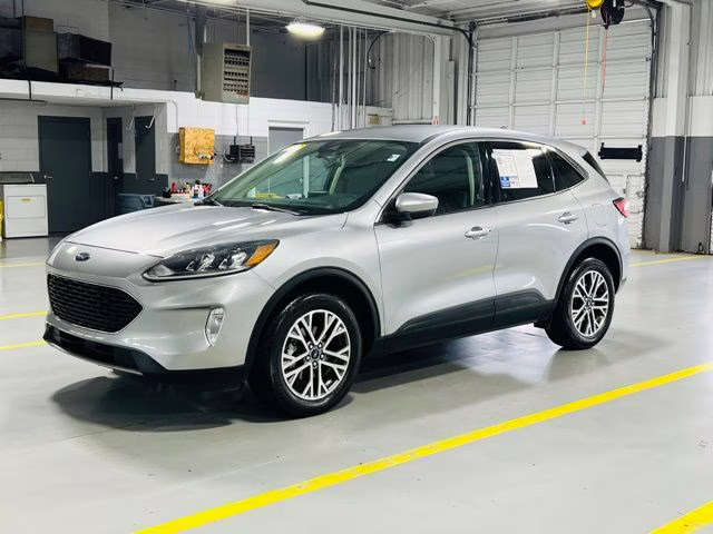 2022 Silver Metallic Ford Escape SEL AWD SUV