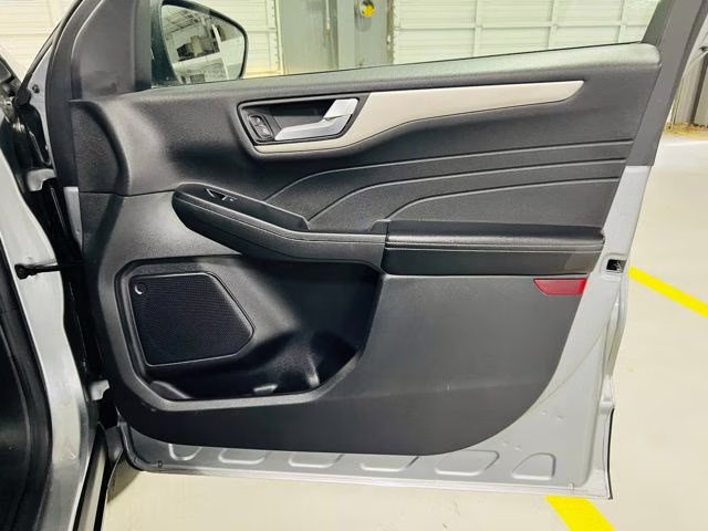 2022 Silver Metallic Ford Escape SEL AWD SUV