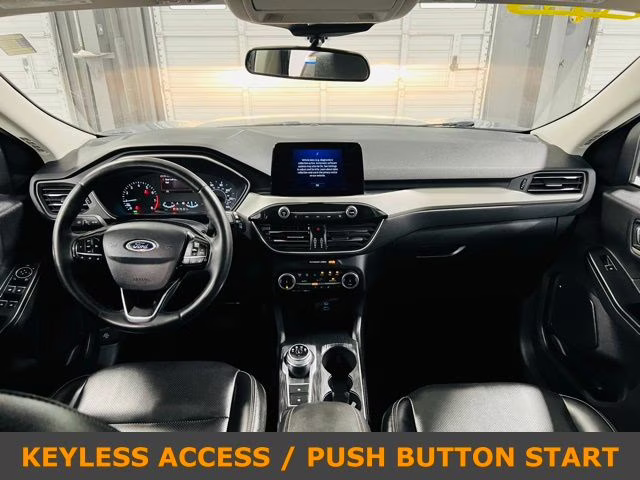 2022 Silver Metallic Ford Escape SEL AWD SUV