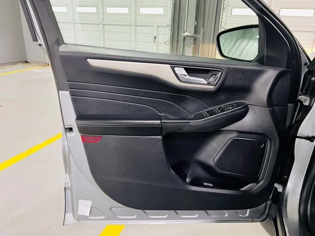 2022 Silver Metallic Ford Escape SEL AWD SUV