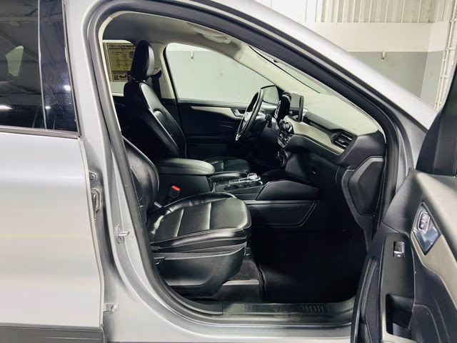 2022 Silver Metallic Ford Escape SEL AWD SUV
