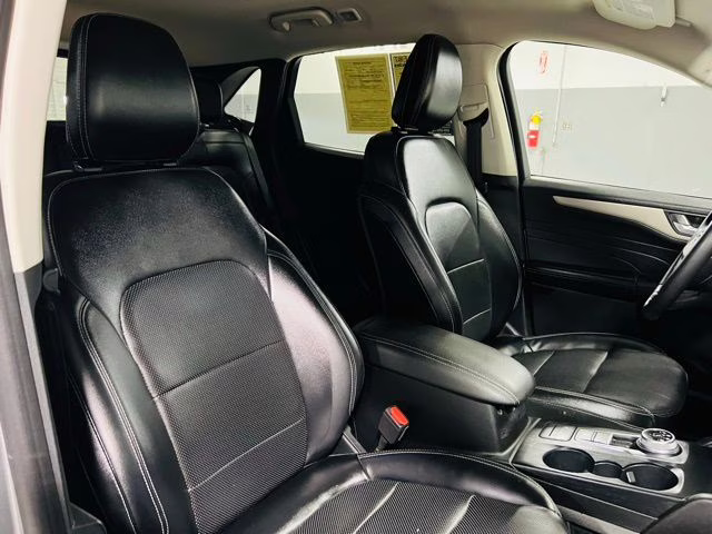 2022 Silver Metallic Ford Escape SEL AWD SUV