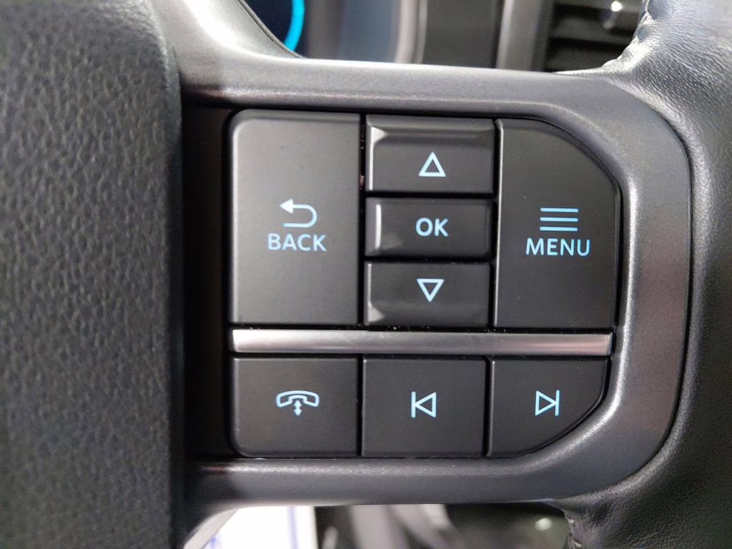 2023 Black Metallic Ford F-150 Lariat Sport w/Black Appearance & Twin Panel Moonr 4X4 Truck