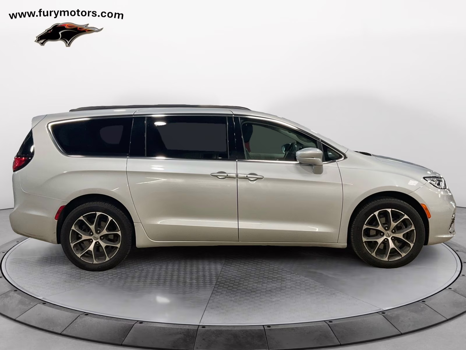2022 Silver Mist Clearcoat Chrysler Pacifica Touring L AWD Van