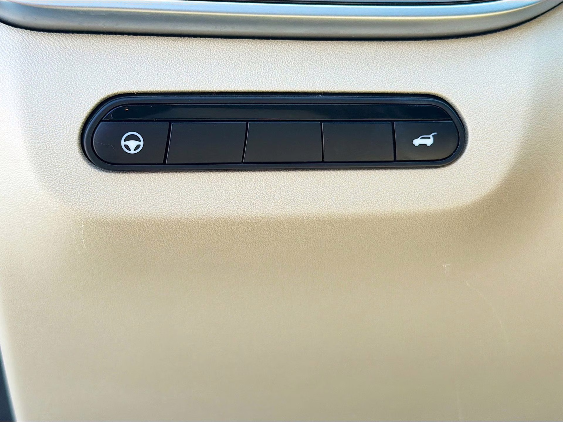 2022 Majestic White INFINITI QX60 LUXE FWD SUV