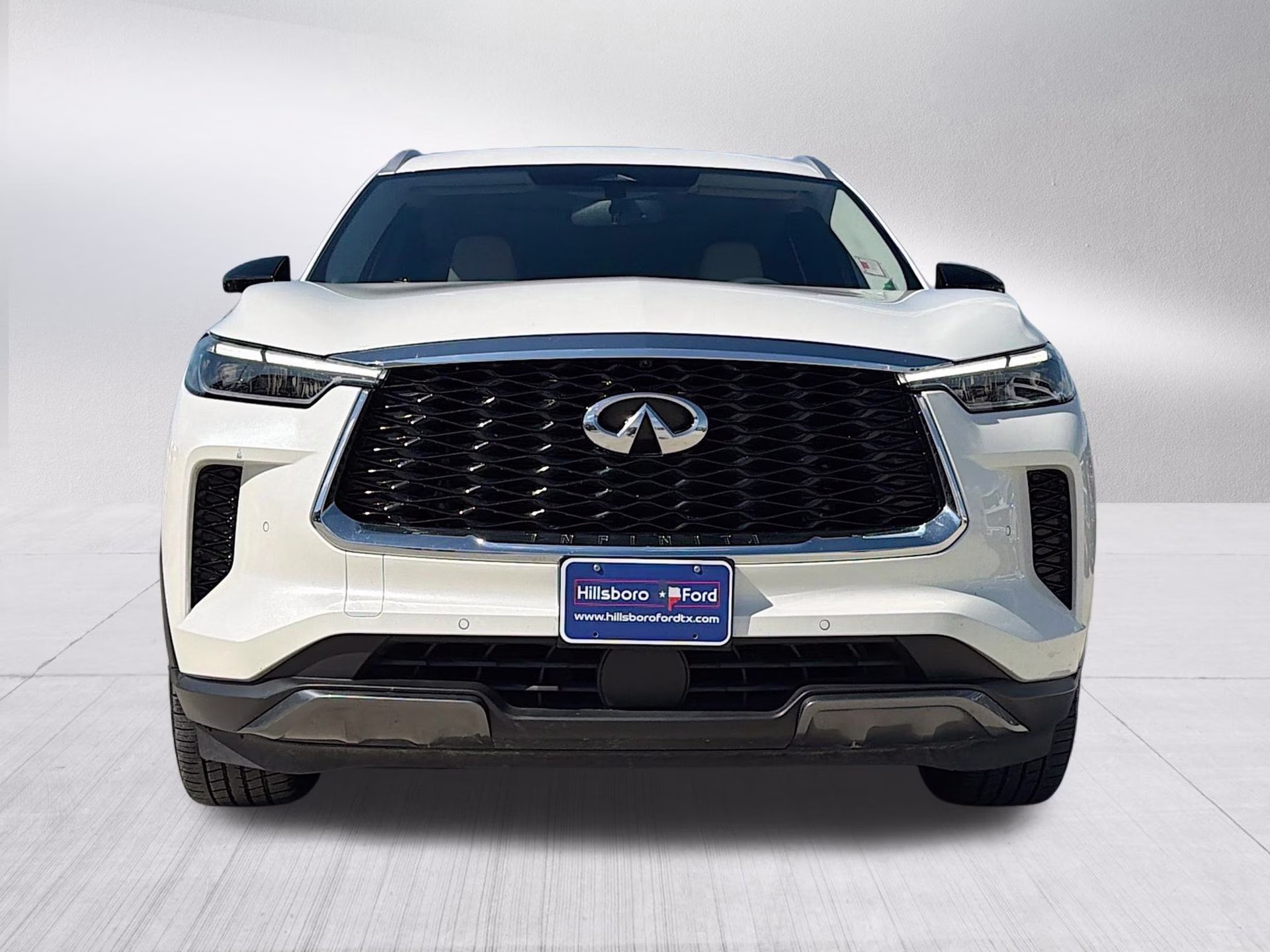 2022 Majestic White INFINITI QX60 LUXE FWD SUV