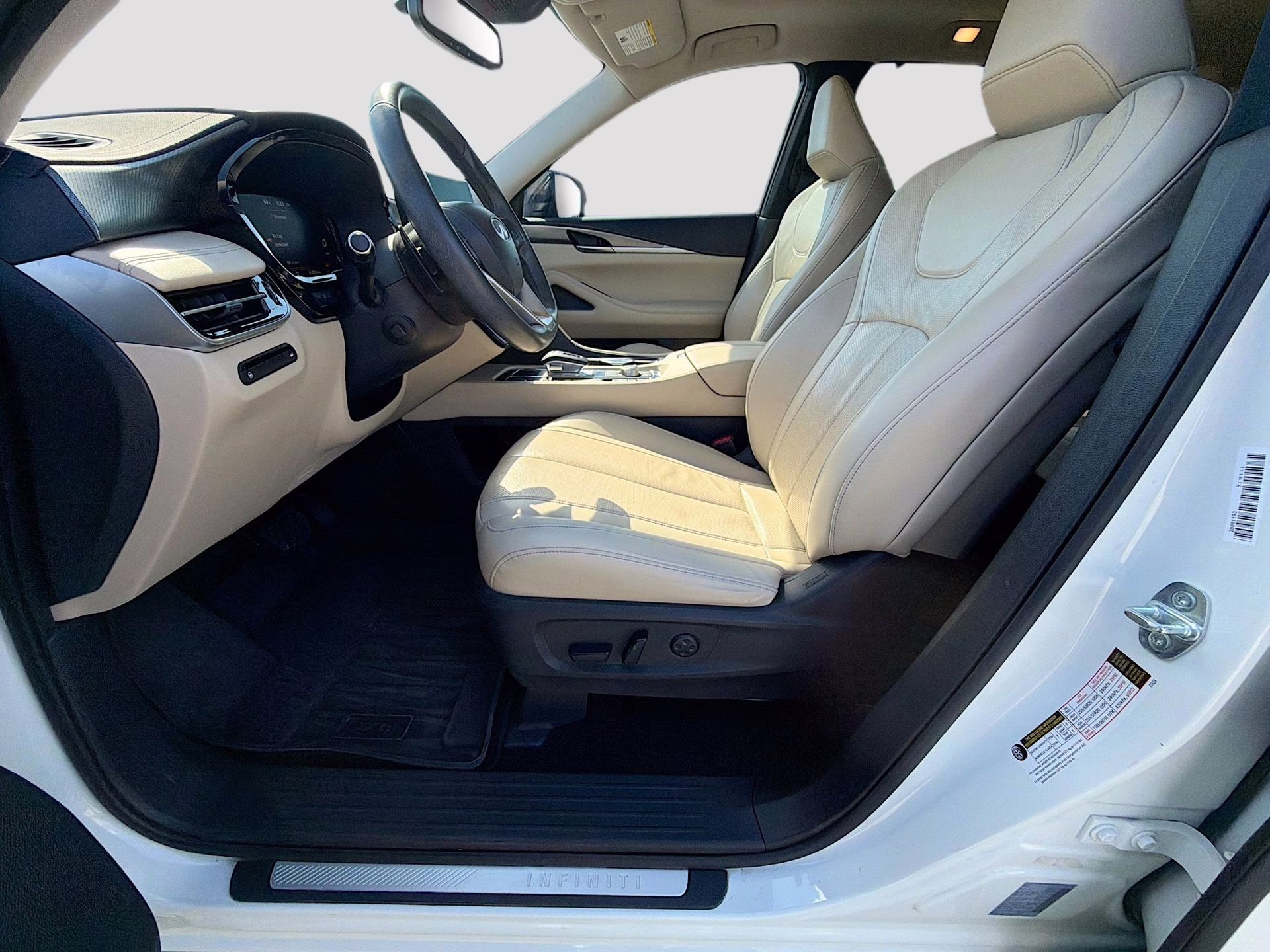 2022 Majestic White INFINITI QX60 LUXE FWD SUV