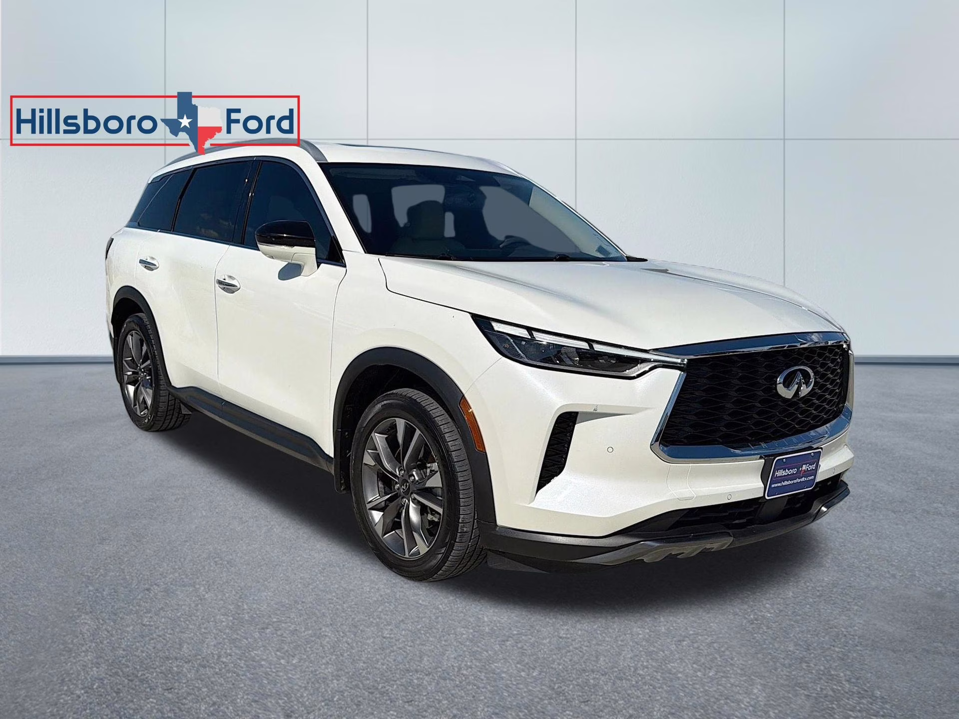 2022 Majestic White INFINITI QX60 LUXE FWD SUV
