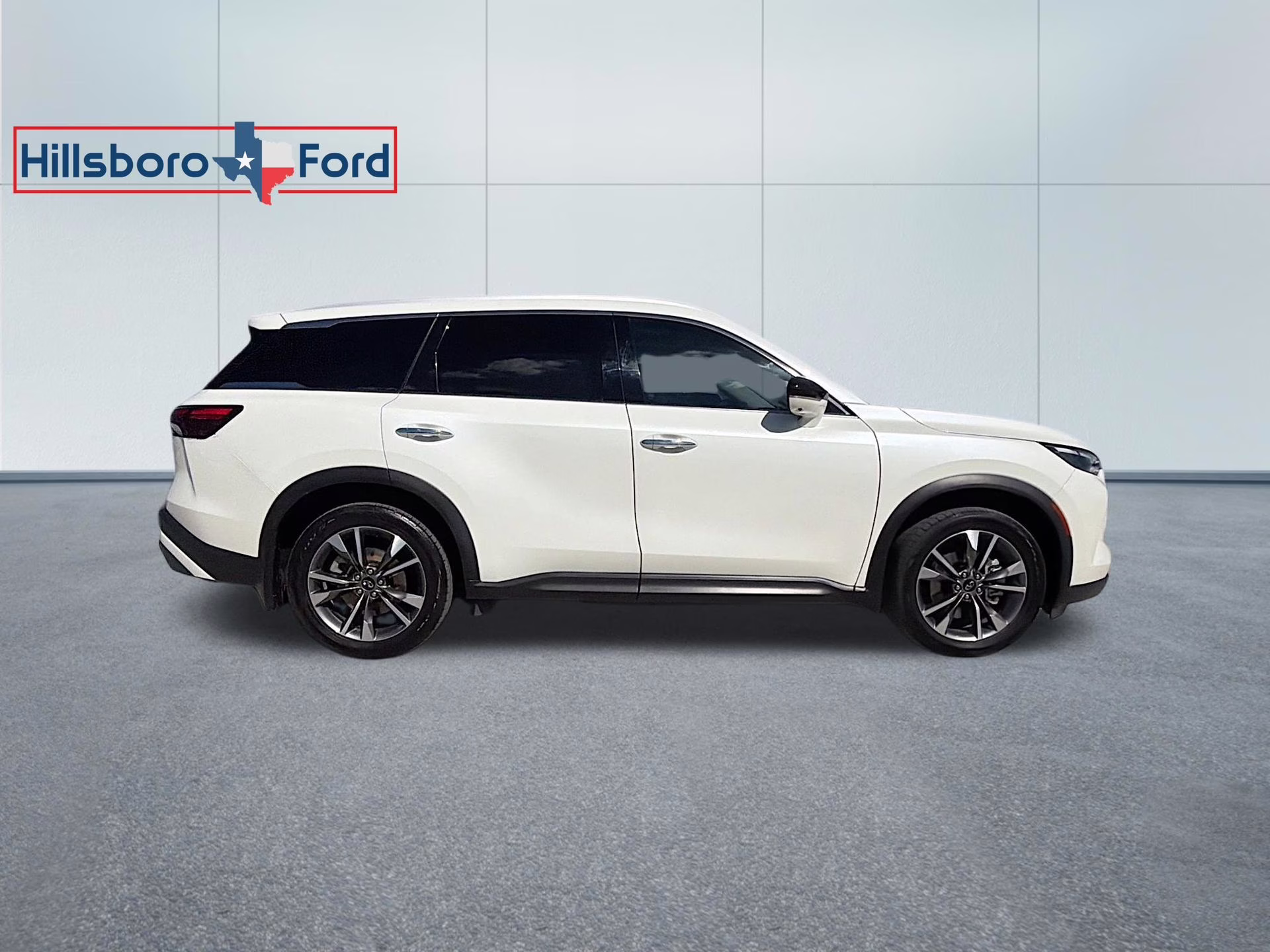 2022 Majestic White INFINITI QX60 LUXE FWD SUV