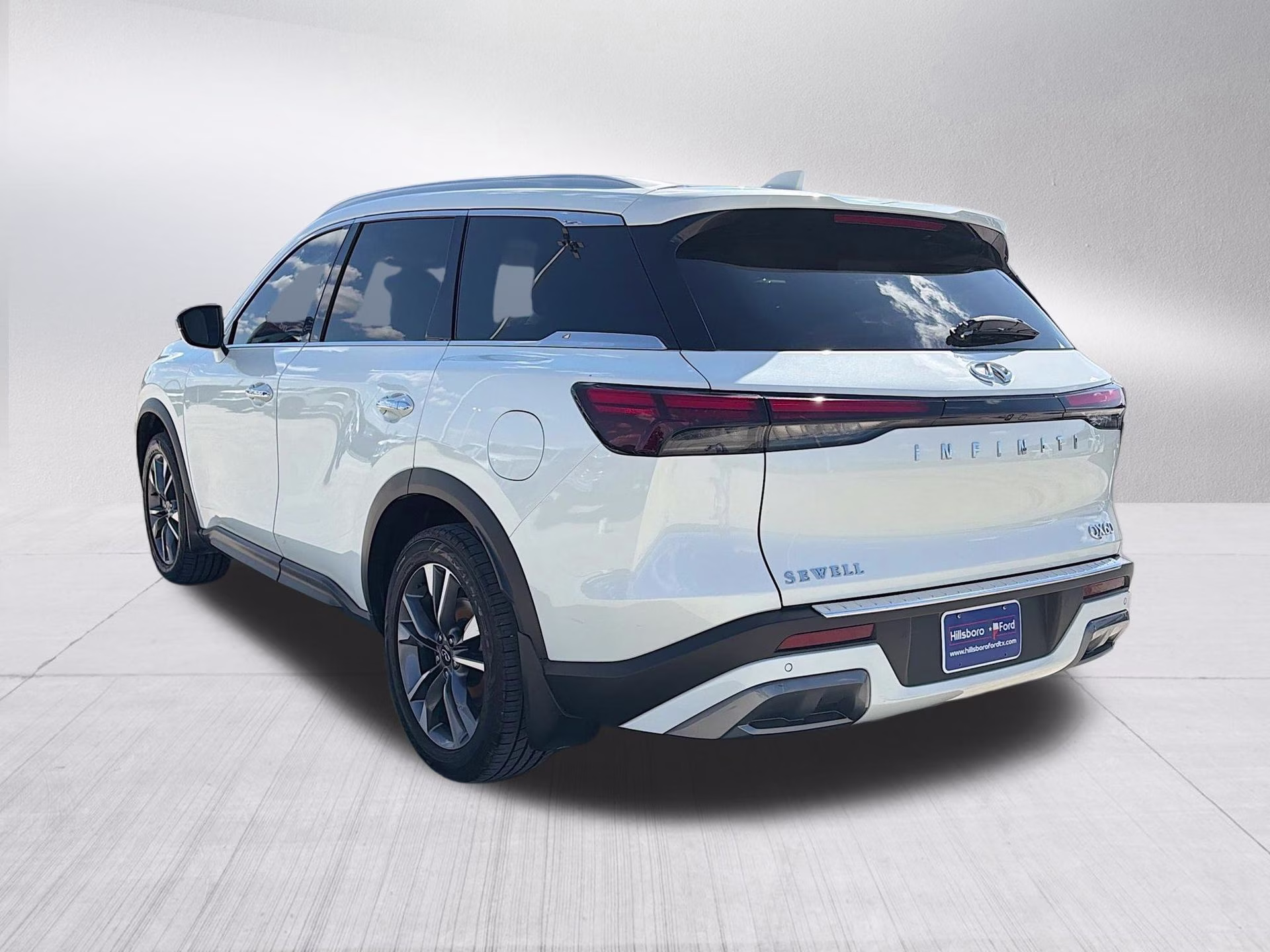 2022 Majestic White INFINITI QX60 LUXE FWD SUV