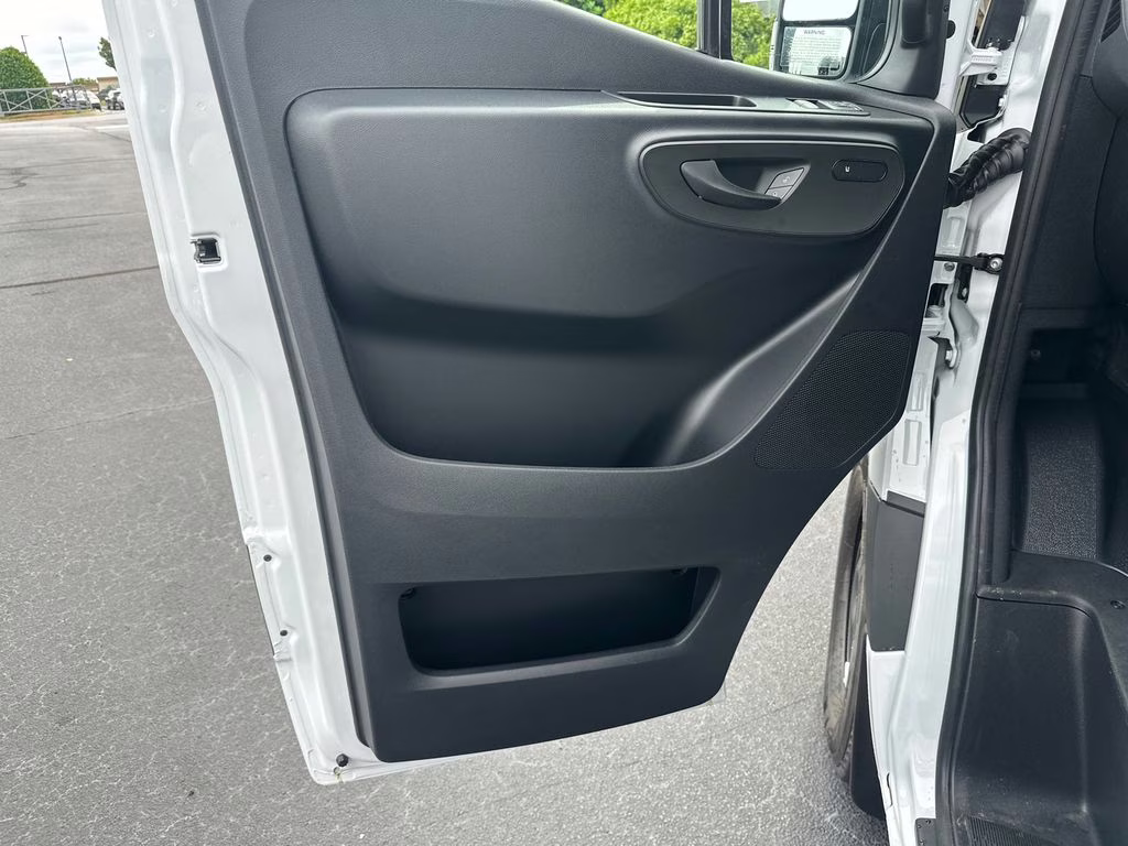 2026 Arctic Mercedes-Benz Sprinter 2500 Cargo 170 WB RWD Van