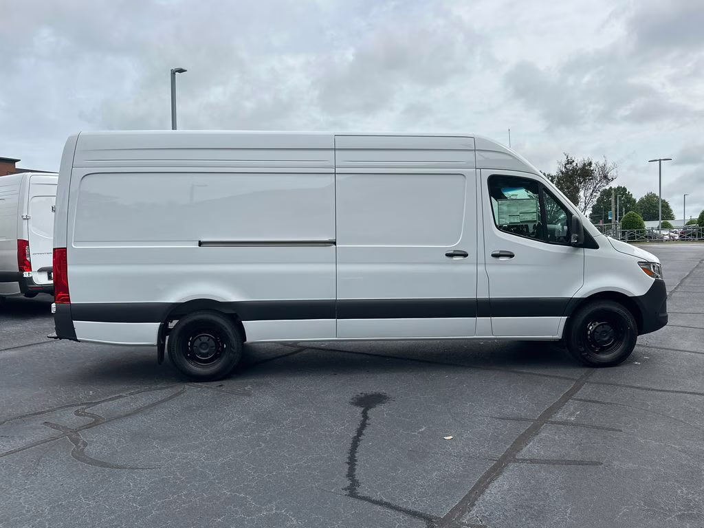 2026 Arctic Mercedes-Benz Sprinter 2500 Cargo 170 WB RWD Van