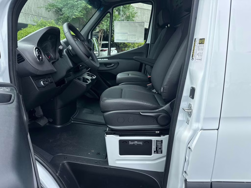 2026 Arctic Mercedes-Benz Sprinter 2500 Cargo 170 WB RWD Van