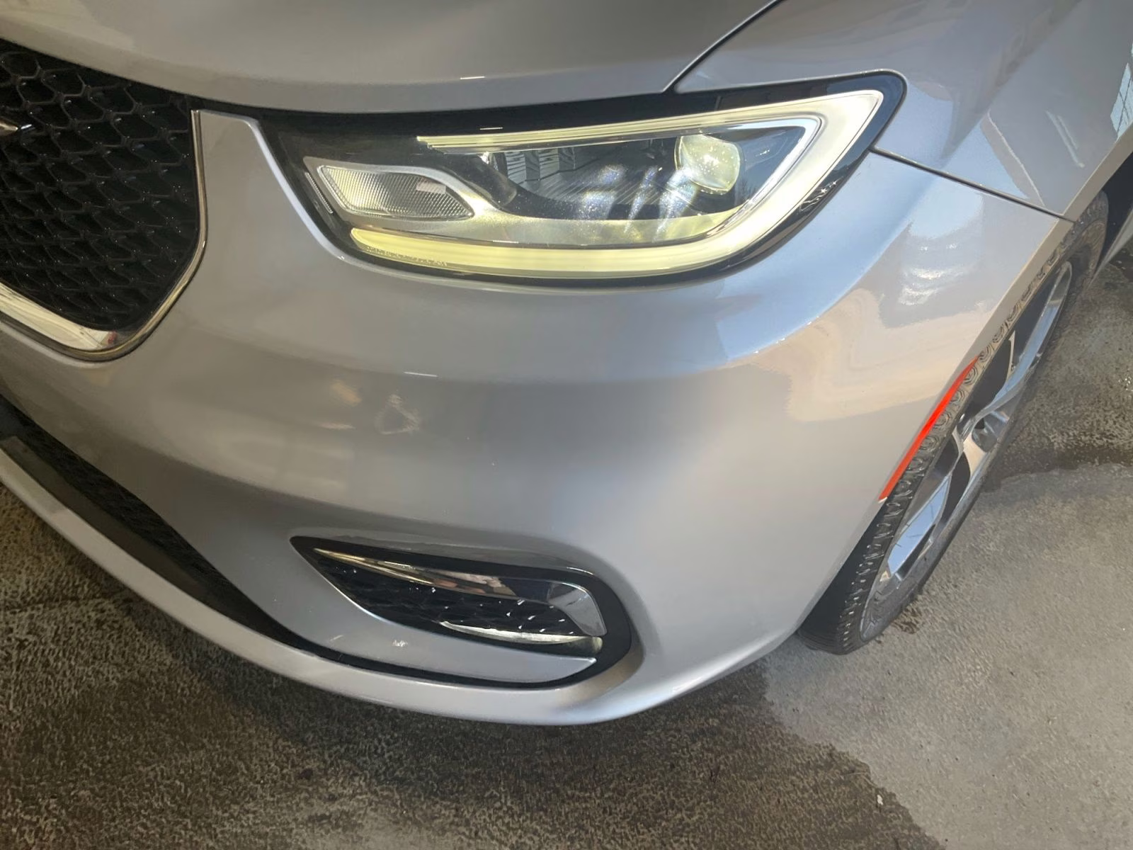 2022 Silver Mist Clearcoat Chrysler Pacifica Touring L AWD Van