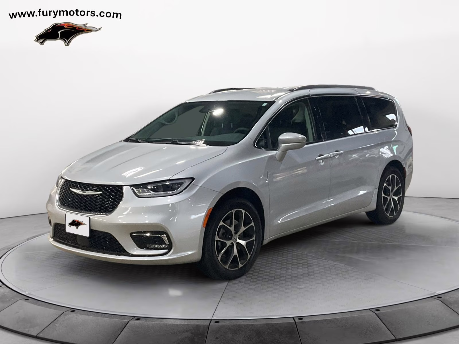 2022 Silver Mist Clearcoat Chrysler Pacifica Touring L AWD Van