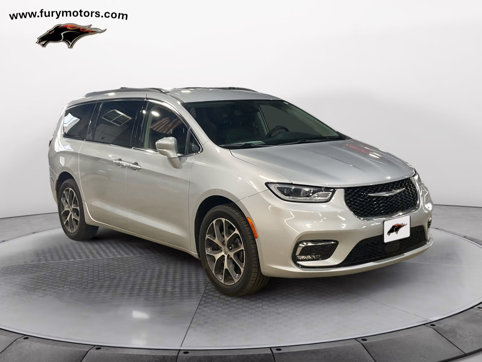 2022 Silver Mist Clearcoat Chrysler Pacifica Touring L AWD Van