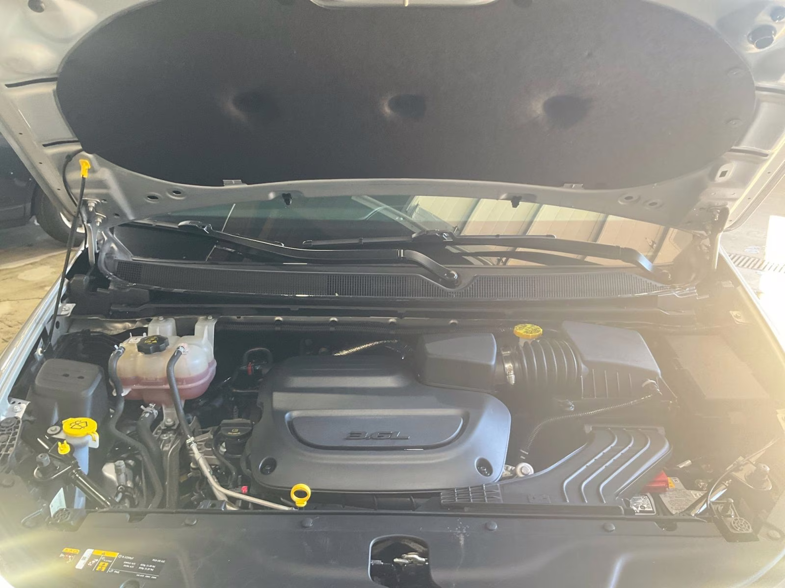 2022 Silver Mist Clearcoat Chrysler Pacifica Touring L AWD Van