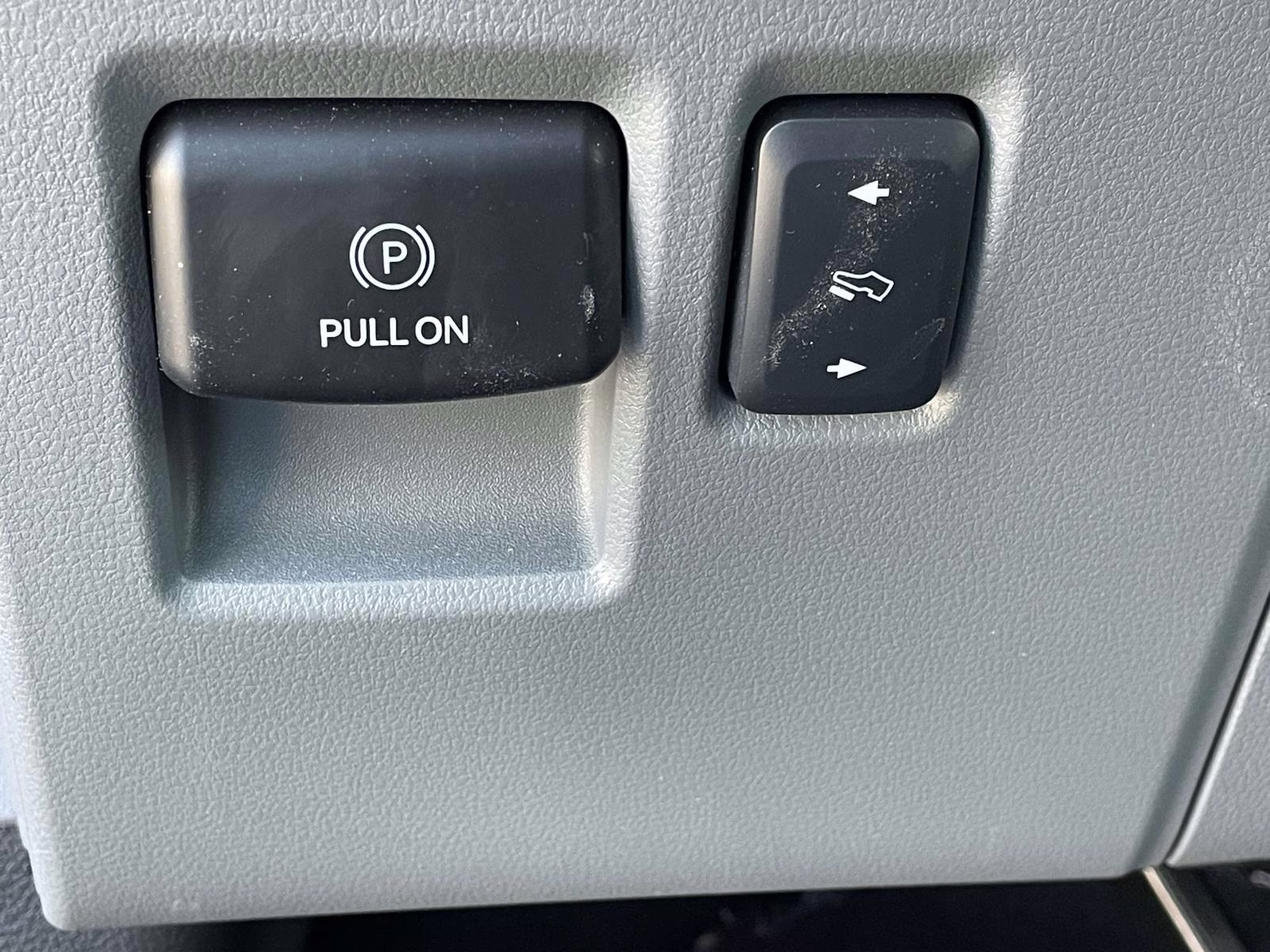 2024 Agate Black Metallic Ford F-150 Lightning Flash AWD Truck