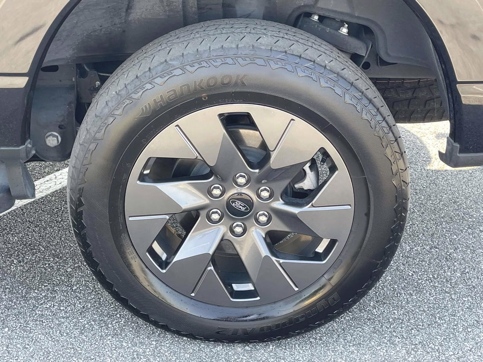 2024 Agate Black Metallic Ford F-150 Lightning Flash AWD Truck