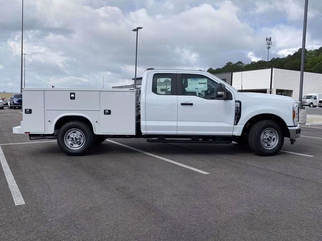 2026 Oxford White Ford Super Duty F-250 SRW XL RWD Truck