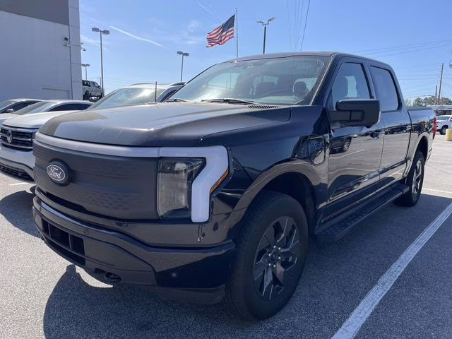 2024 Agate Black Metallic Ford F-150 Lightning Flash AWD Truck