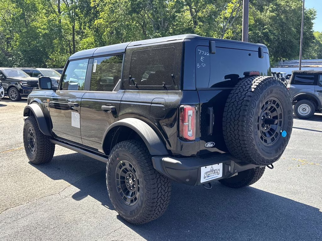 2026 Shadow Black Ford Bronco Badlands 4X4 SUV