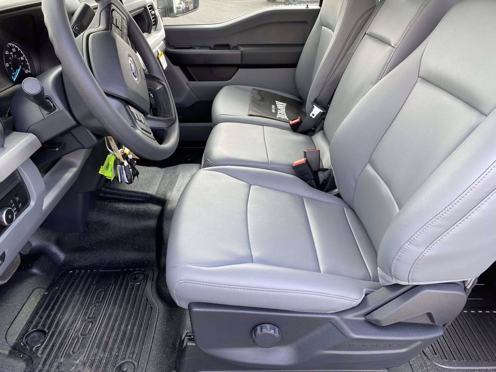 2026 Oxford White Ford Super Duty F-250 SRW XL RWD Truck