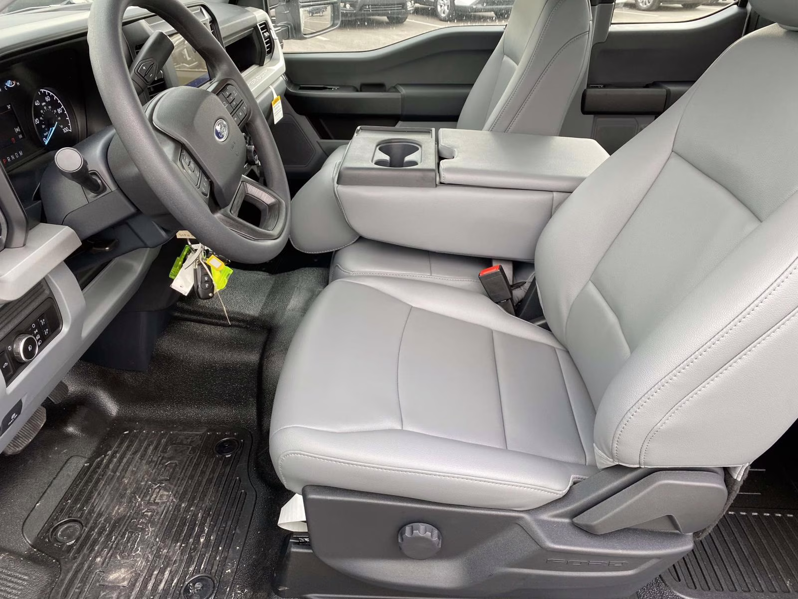 2026 Oxford White Ford Super Duty F-250 SRW XL RWD Truck