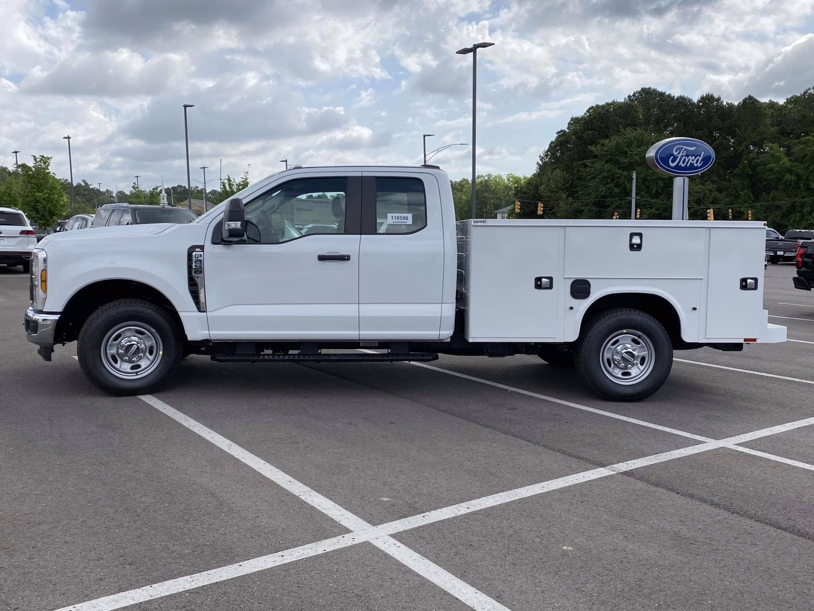 2026 Oxford White Ford Super Duty F-250 SRW XL RWD Truck