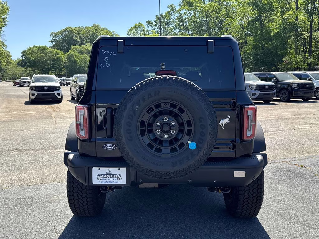 2026 Shadow Black Ford Bronco Badlands 4X4 SUV