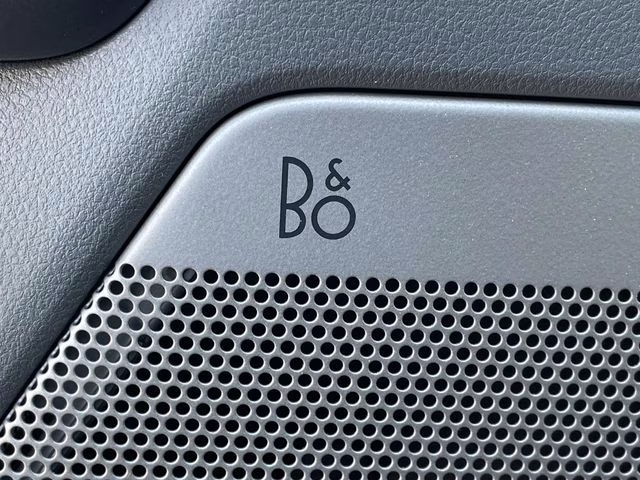 2024 Agate Black Metallic Ford F-150 Lightning Flash AWD Truck