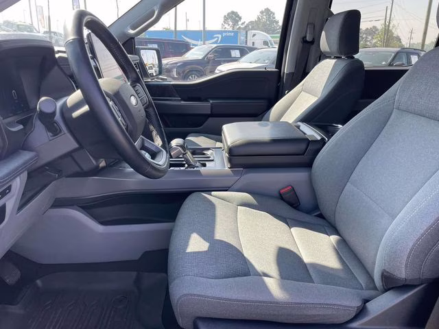 2024 Agate Black Metallic Ford F-150 Lightning Flash AWD Truck