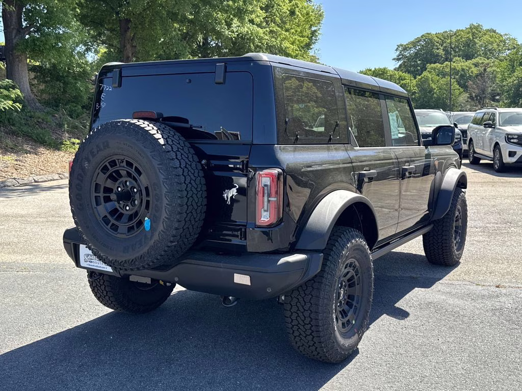 2026 Shadow Black Ford Bronco Badlands 4X4 SUV