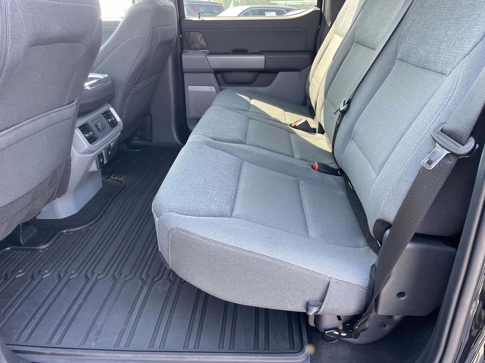 2024 Agate Black Metallic Ford F-150 Lightning Flash AWD Truck